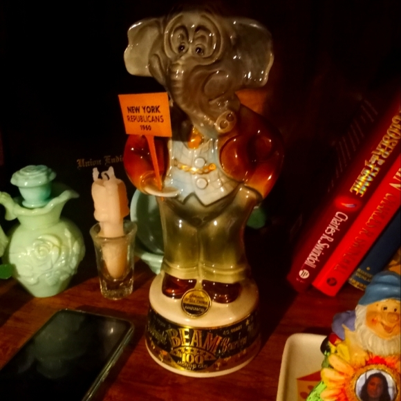 1960 Jim beam empty liquor bottles democrats and Republicans includes paper flag - Picture 2 of 11